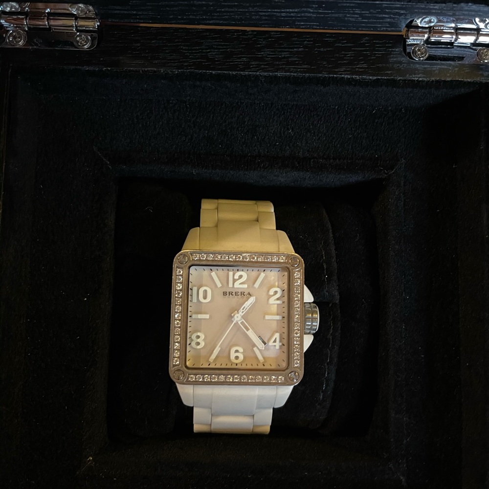 Watch - Picture 4 of 6